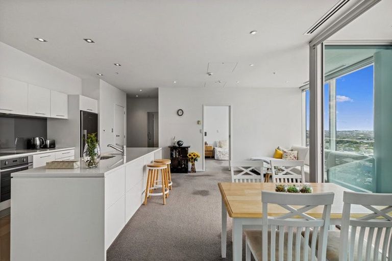 Photo of property in Sentinel Apartments, 1605/3 Northcroft Street, Takapuna, Auckland, 0622