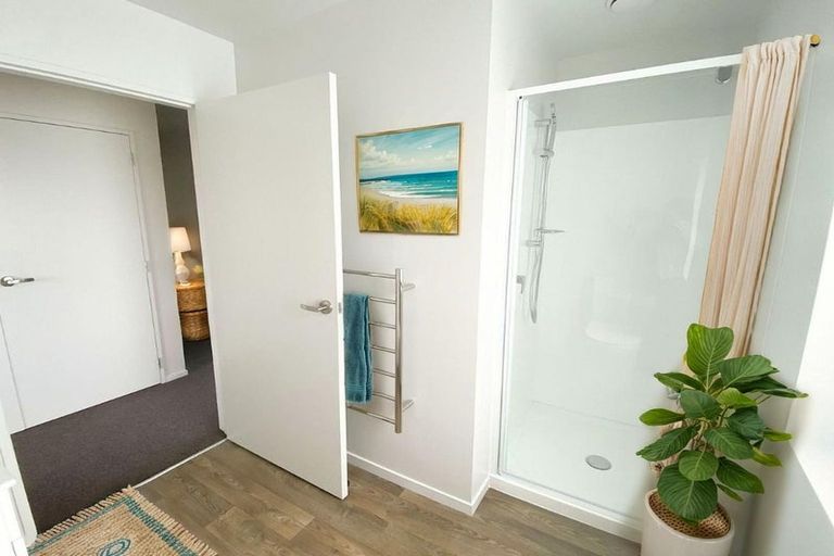 Photo of property in 30 Matawhanga Drive, Wattle Downs, Auckland, 2103