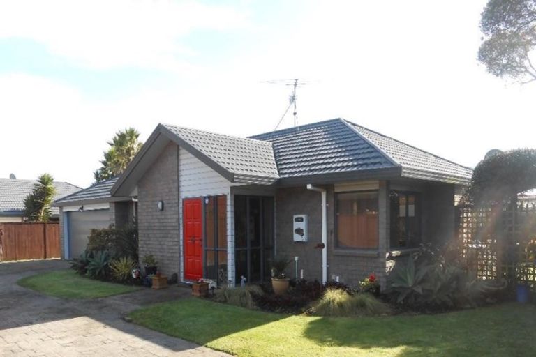 Photo of property in 35 Green Lane, Pukekohe, 2120