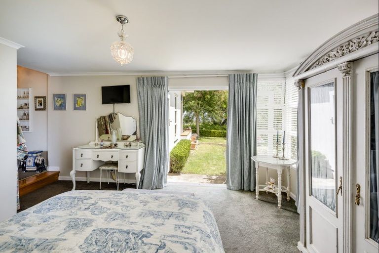 Photo of property in 20 Tauroa Road, Havelock North, 4130