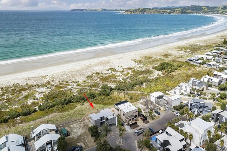 Photo of property in 10 Lagoon Way, Omaha, 0986