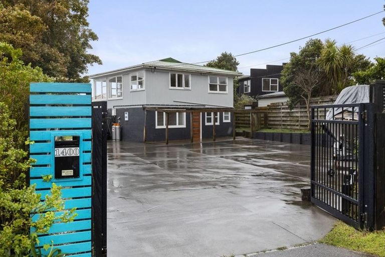 Photo of property in 1400 Whangaparaoa Road, Army Bay, Whangaparaoa, 0930
