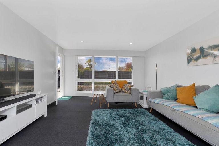 Photo of property in 1/61 Vagues Road, Northcote, Christchurch, 8052