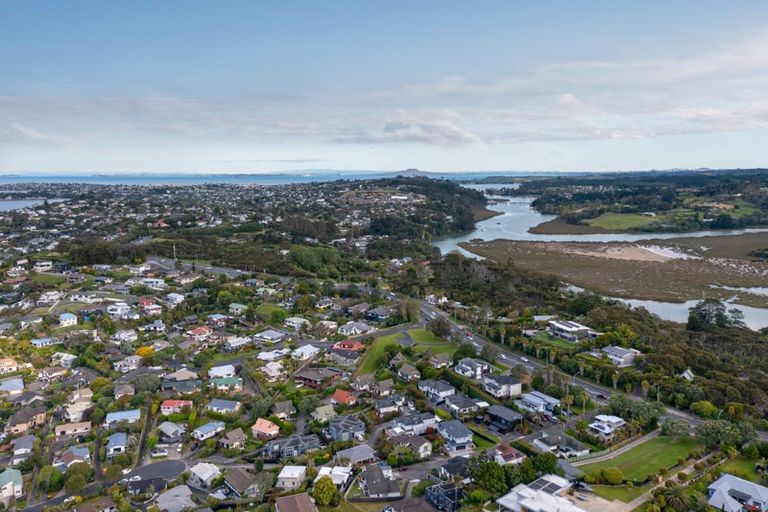 Photo of property in 83b William Bayes Place, Red Beach, 0932