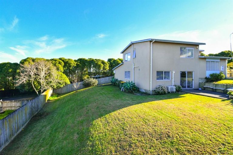 Photo of property in 38 Fairchild Avenue, Goodwood Heights, Auckland, 2105