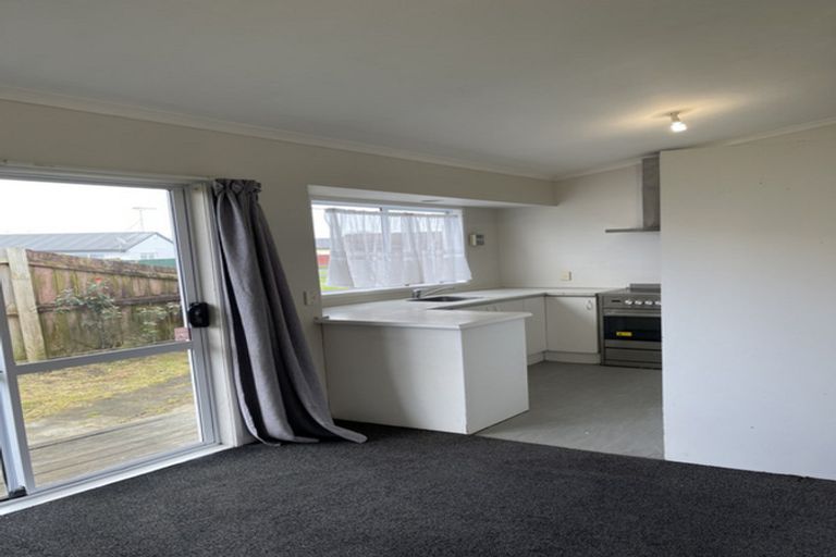 Photo of property in 1/20 Solveig Place, Randwick Park, Auckland, 2105