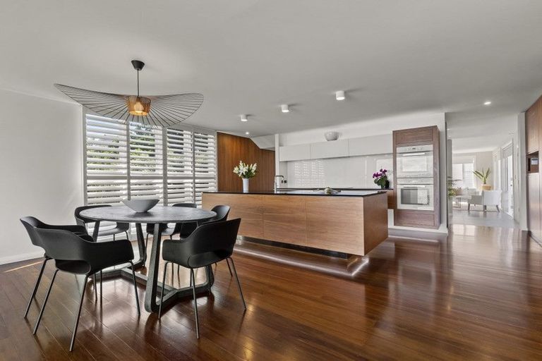 Photo of property in 5c Church Street, Devonport, Auckland, 0624