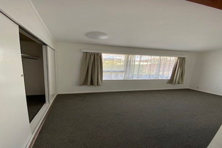 Photo of property in 1/32 Kowhai Road, Campbells Bay, Auckland, 0630