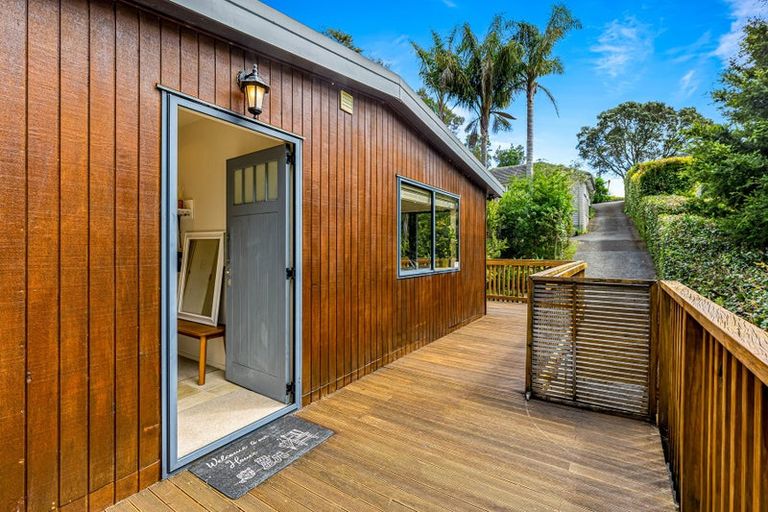 Photo of property in 23a Fairmount Road, Titirangi, Auckland, 0604