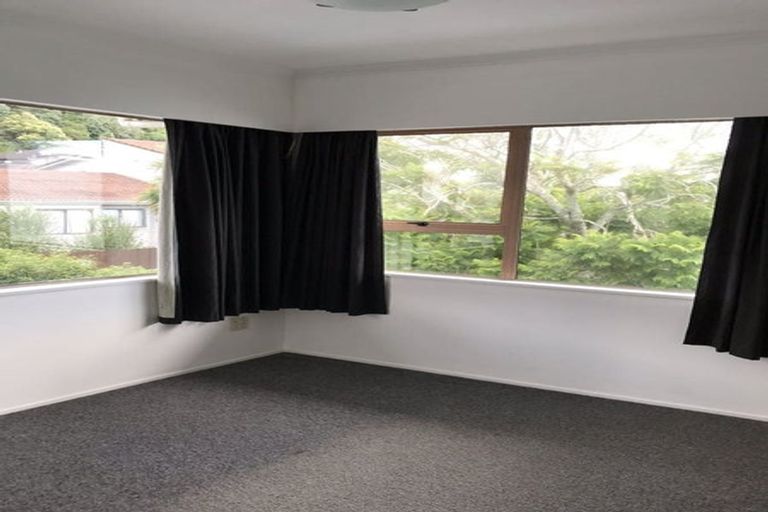 Photo of property in 47 The Esplanade, Eastern Beach, Auckland, 2012