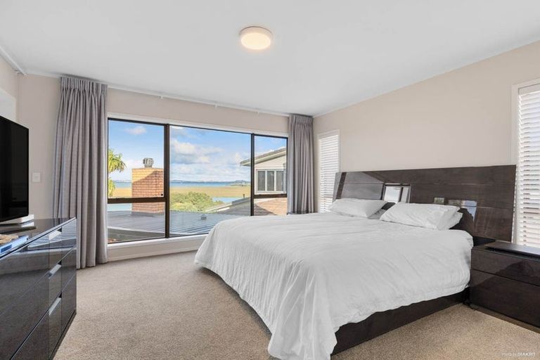 Photo of property in 51 Renoir Street, West Harbour, Auckland, 0618