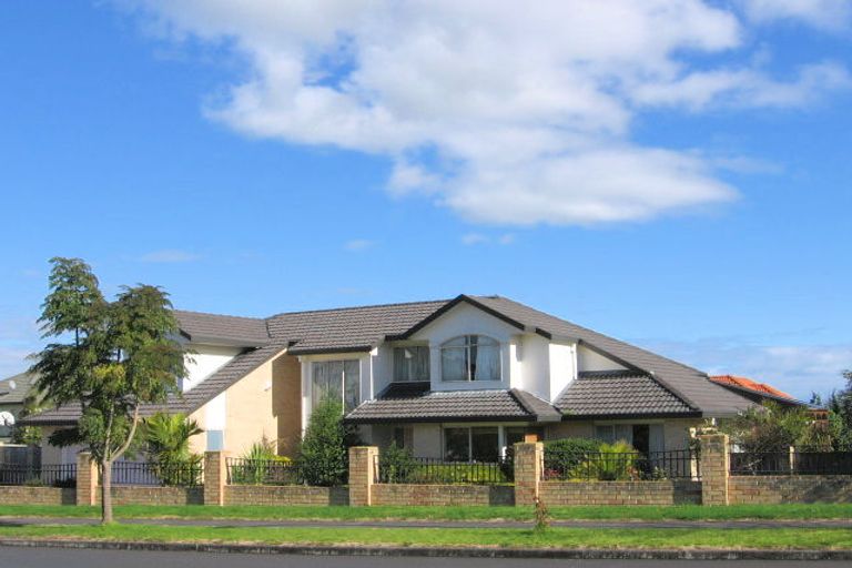Photo of property in 9 Santa Ana Drive, Shamrock Park, Auckland, 2016