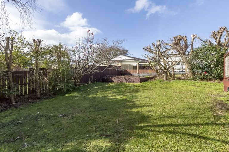 Photo of property in 2/39 Majesty Place, Half Moon Bay, Auckland, 2012