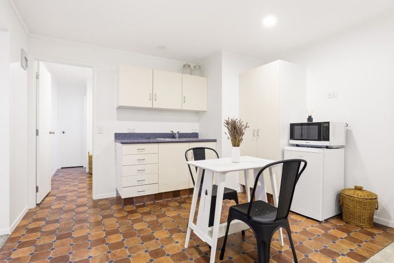 Photo of property in 15 Beachman Grove, Hilltop, Taupo, 3330