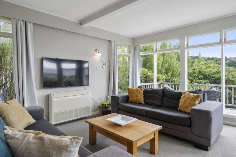 Photo of property in 73 Spencer Street, Crofton Downs, Wellington, 6035