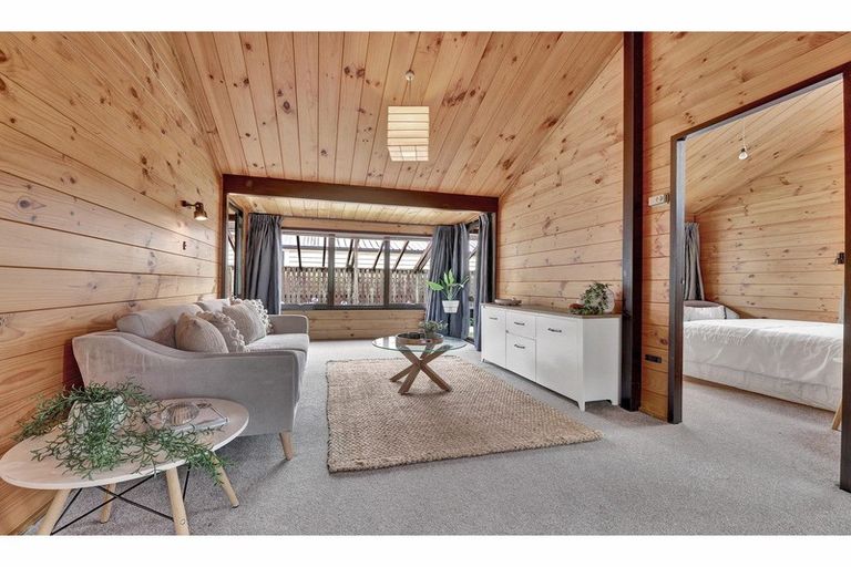 Photo of property in 2/238 Estuary Road, South New Brighton, Christchurch, 8062