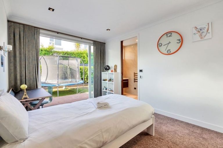 Photo of property in 37b View Road, Campbells Bay, Auckland, 0630