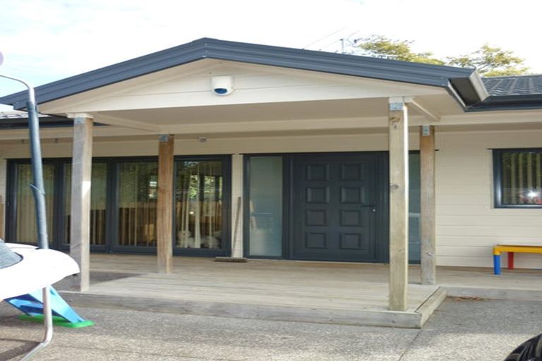 Photo of property in 64a Golf Road, New Lynn, Auckland, 0600