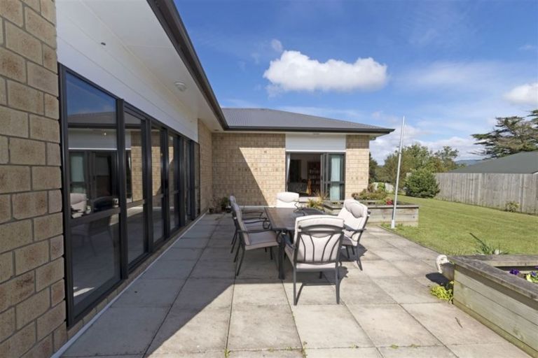 Photo of property in 65d View Road, Henderson, Auckland, 0612