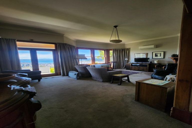 Photo of property in 28 Apuka Street, Brooklyn, Wellington, 6021