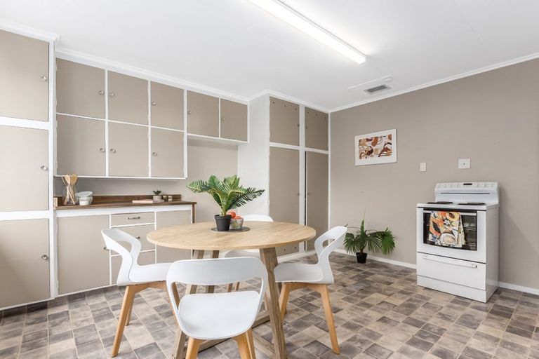 Photo of property in 15 Kapiti Crescent, Titahi Bay, Porirua, 5022