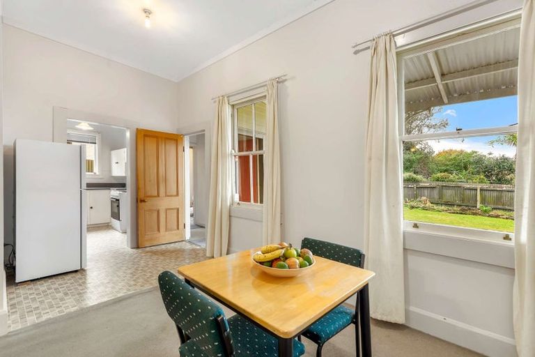 Photo of property in 127 Linton Street, West End, Palmerston North, 4410