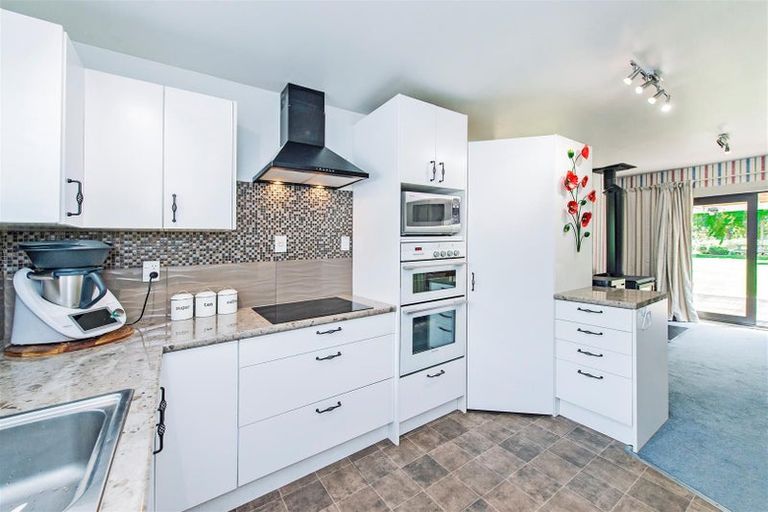 Photo of property in 61 Scarlet Oak Drive, West Melton, Christchurch, 7671