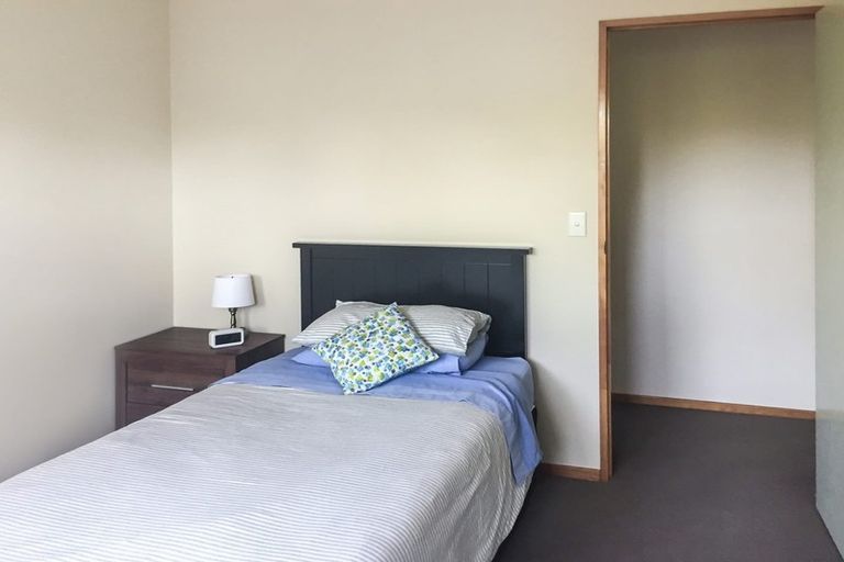 Photo of property in 22 Dover Road, St Andrews, Hamilton, 3200