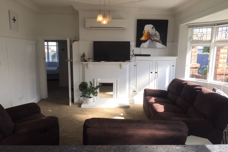 Photo of property in 253 Macandrew Road, Forbury, Dunedin, 9012