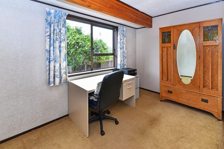 Photo of property in 2/12 Steeple Rise, Pakuranga, Auckland, 2010