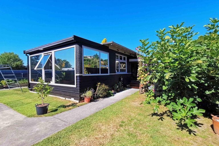 Photo of property in 118 Thackeray Street, Napier South, Napier, 4110