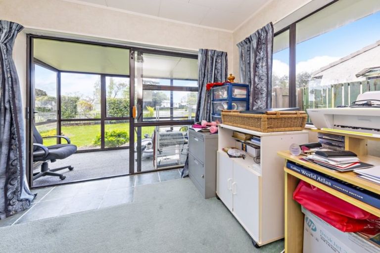 Photo of property in 1/42 Park Estate Road, Rosehill, Papakura, 2113