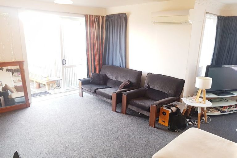 Photo of property in 13 Broadbent Street, Riccarton, Christchurch, 8041