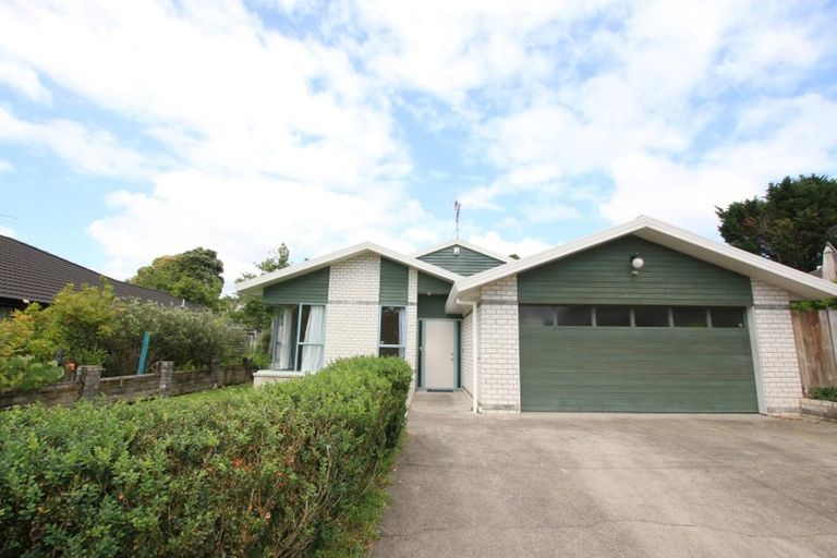 Photo of property in 3 Khaleel Place, Henderson, Auckland, 0612