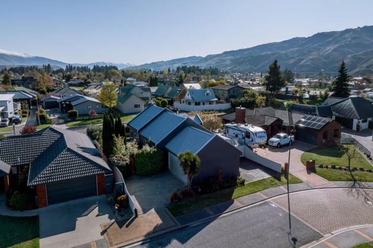 Photo of property in 8 Matthews Crescent, Cromwell, 9310