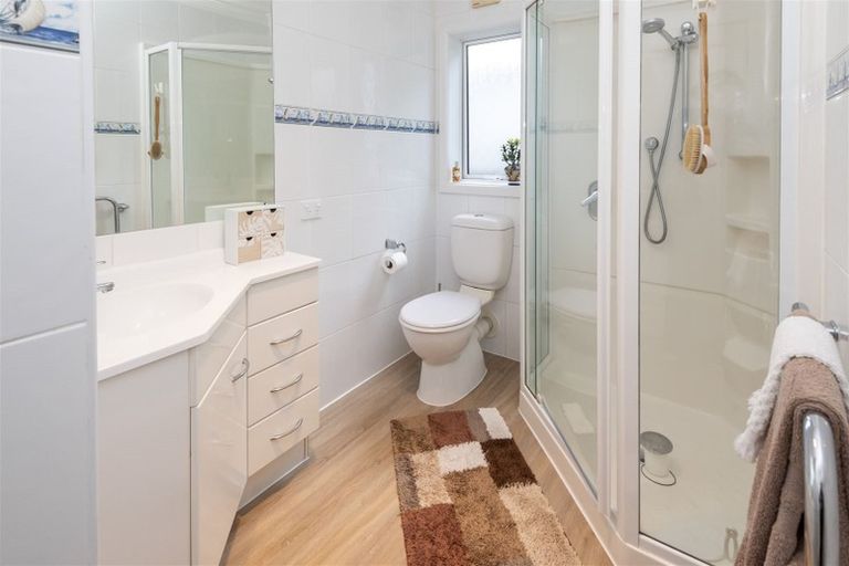 Photo of property in 172 Mellons Bay Road, Mellons Bay, Auckland, 2014