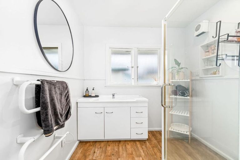 Photo of property in 17 Mahoe Street, Templeton, Christchurch, 8042