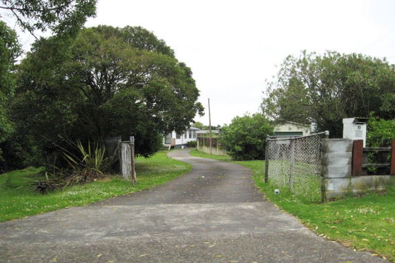 Photo of property in 6 Walmsley Road, Mangere Bridge, Auckland, 2022