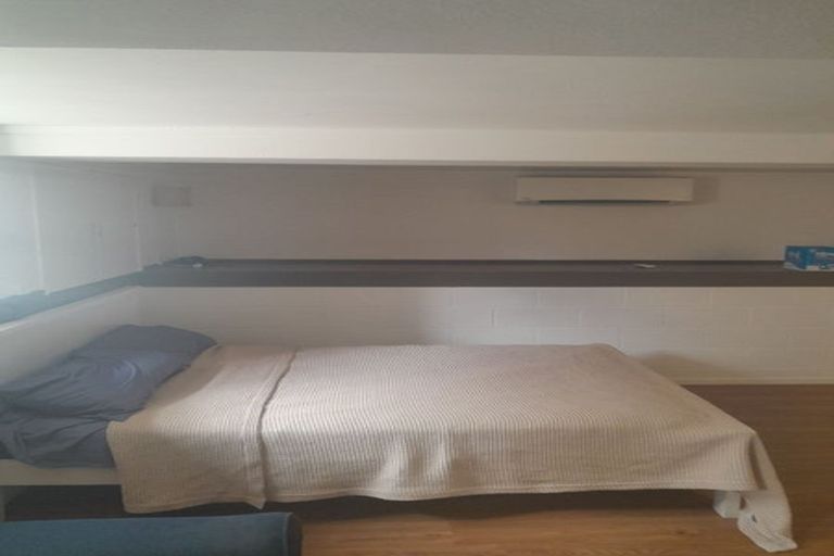 Photo of property in 209a Sturges Road, Henderson, Auckland, 0612