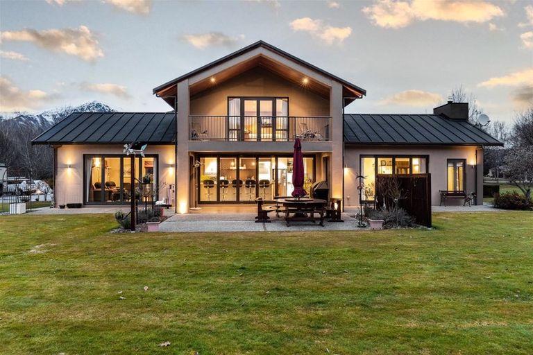 Photo of property in 293e Lower Shotover Road, Speargrass Flat, Queenstown, 9371