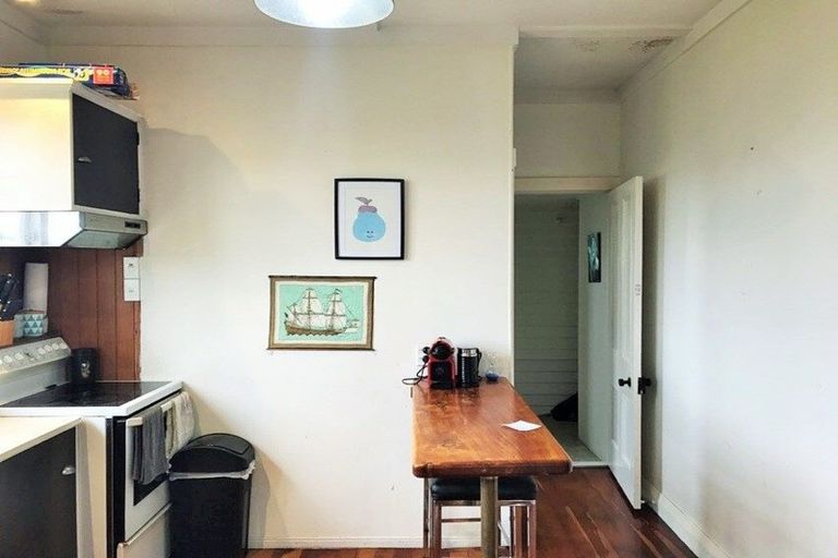 Photo of property in 1/21 Railway Street West, Papakura, 2110