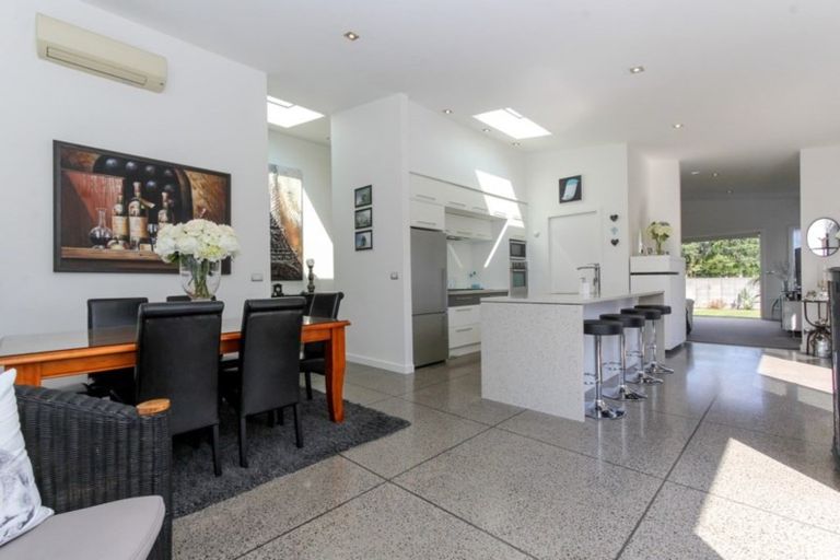 Photo of property in 3 Dolphin Parade, Bell Block, New Plymouth, 4312