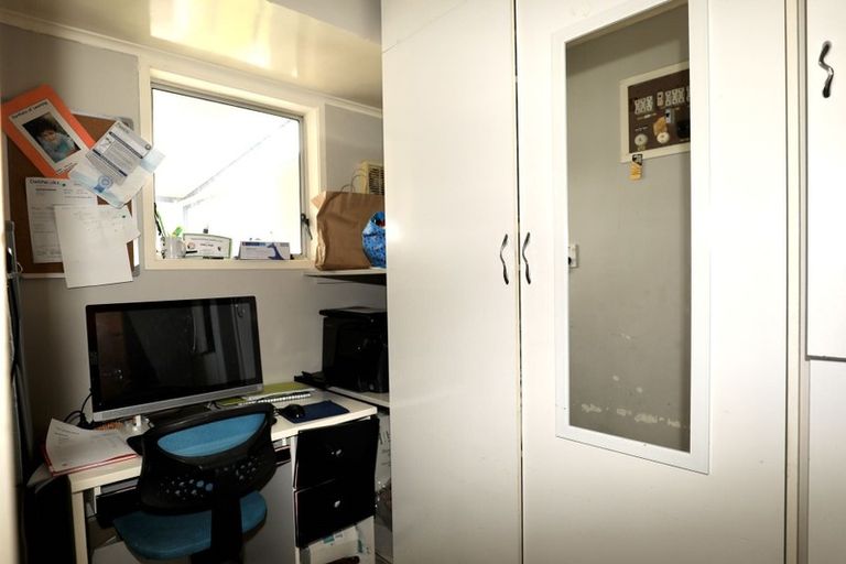 Photo of property in 21 Sikkim Crescent, Clover Park, Auckland, 2019