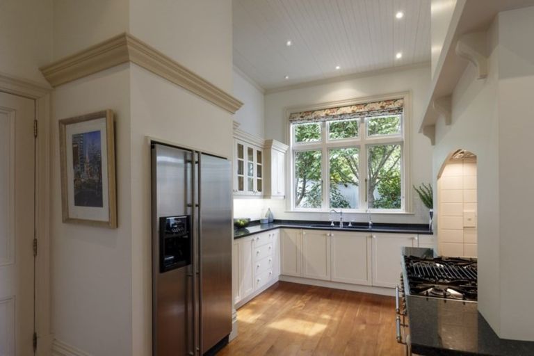 Photo of property in 41 Brougham Street, Nelson South, Nelson, 7010