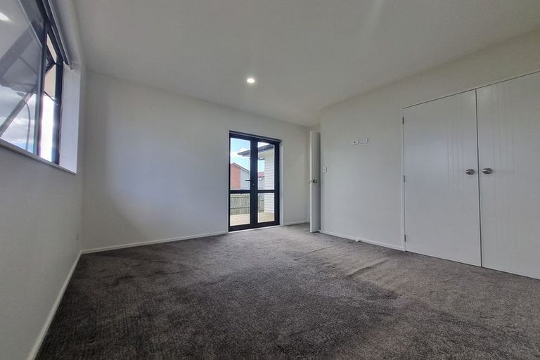 Photo of property in 2 Arnhem Place, Pukekohe, 2120