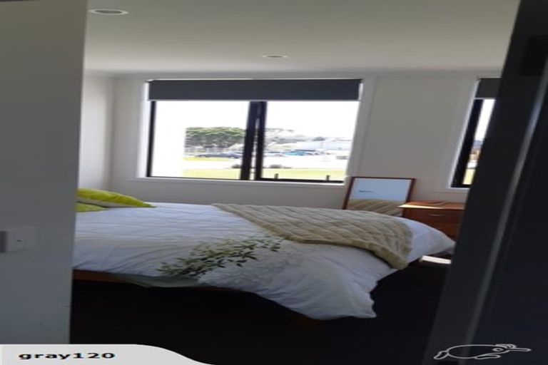 Photo of property in 18 Alexander Willis Crescent, Hobsonville, Auckland, 0616
