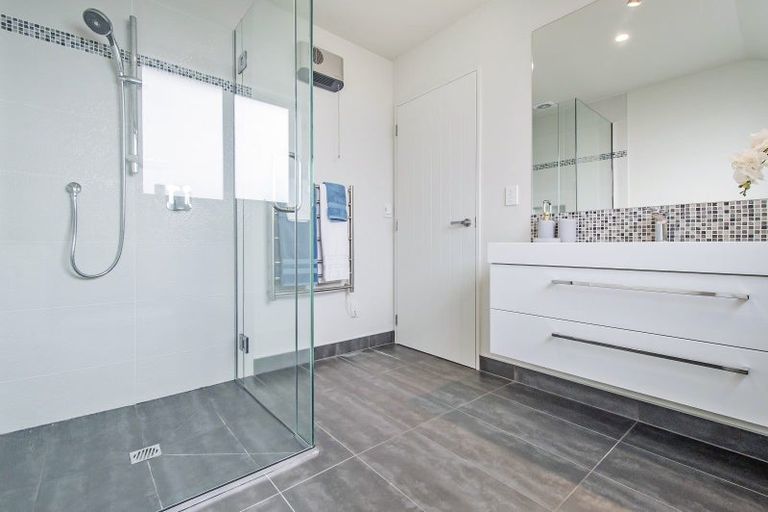 Photo of property in 16 Bellbird Place, Rolleston, 7614