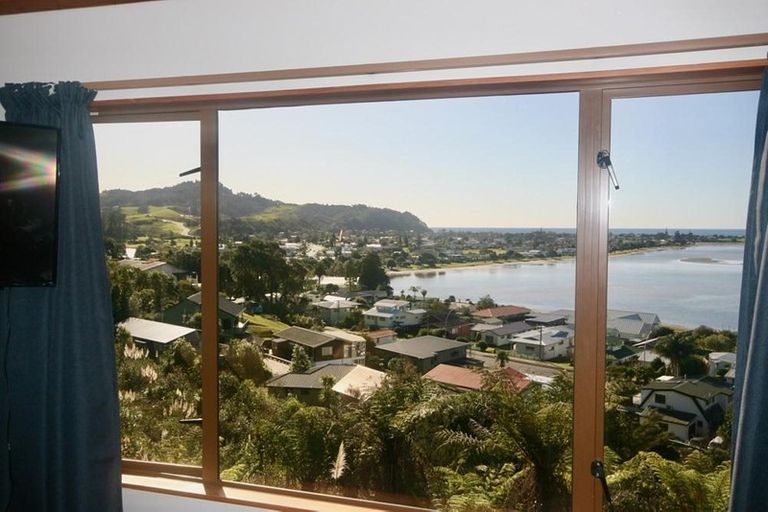 Photo of property in 16 Pine Grove, Tairua, 3508
