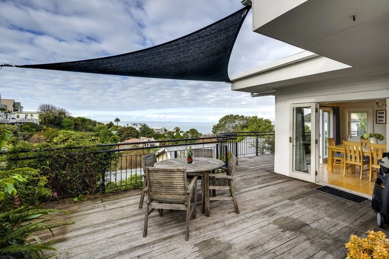 Photo of property in 27 Thompson Road, Bluff Hill, Napier, 4110