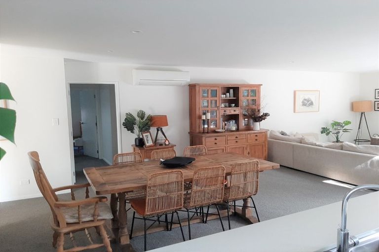 Photo of property in 18a Anakiwa Place, Milford, Auckland, 0620